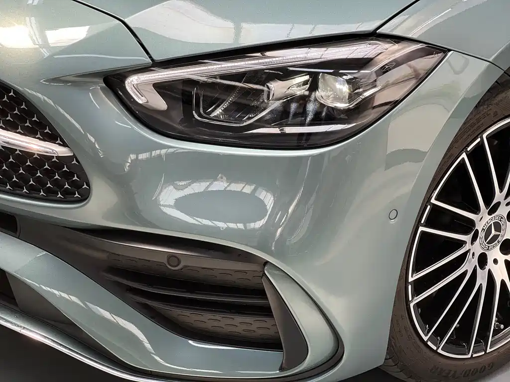 Mercedes-Benz C-Class — миниатюра 3