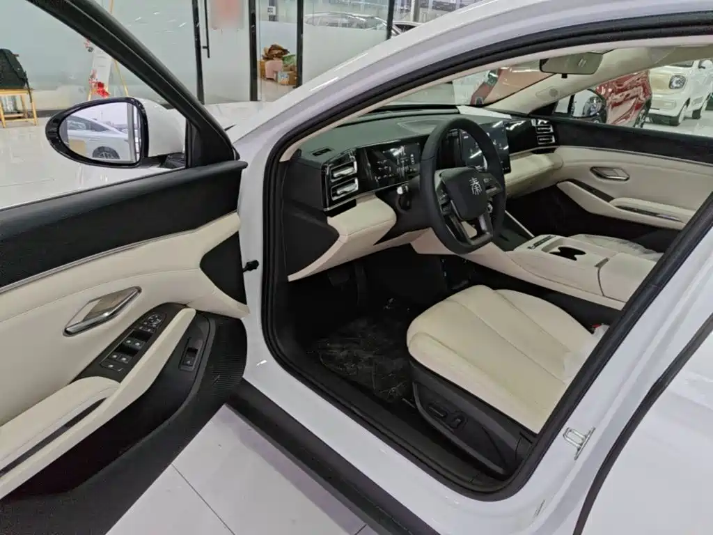 BYD Qin L — миниатюра 16