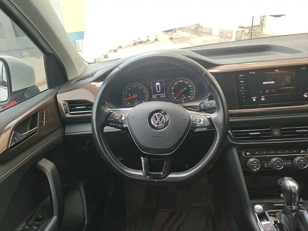 Volkswagen Tharu — миниатюра 11