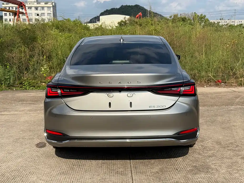 Lexus ES — миниатюра 19