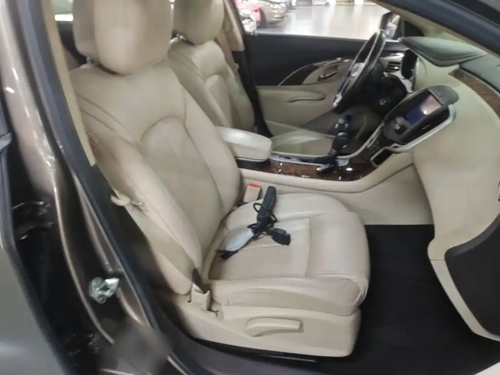 Buick LaCrosse — миниатюра 25