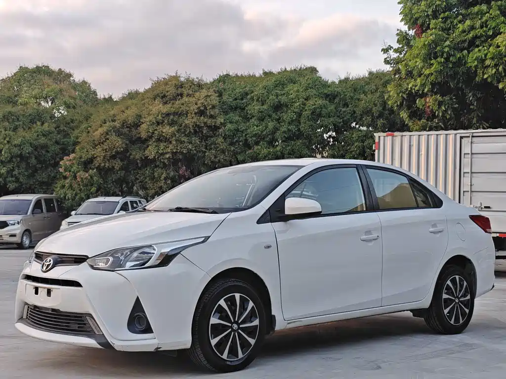 Toyota Yaris L 2019