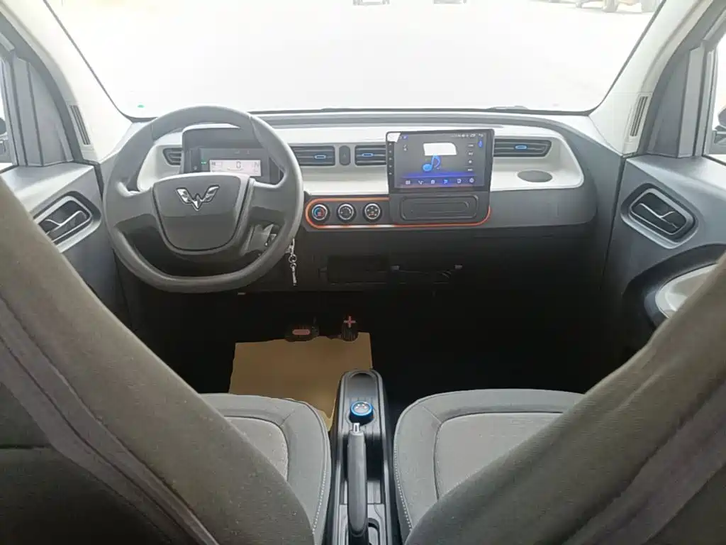 Wuling MINIEV — миниатюра 10