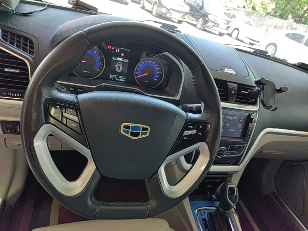 Geely Emgrand — миниатюра 11