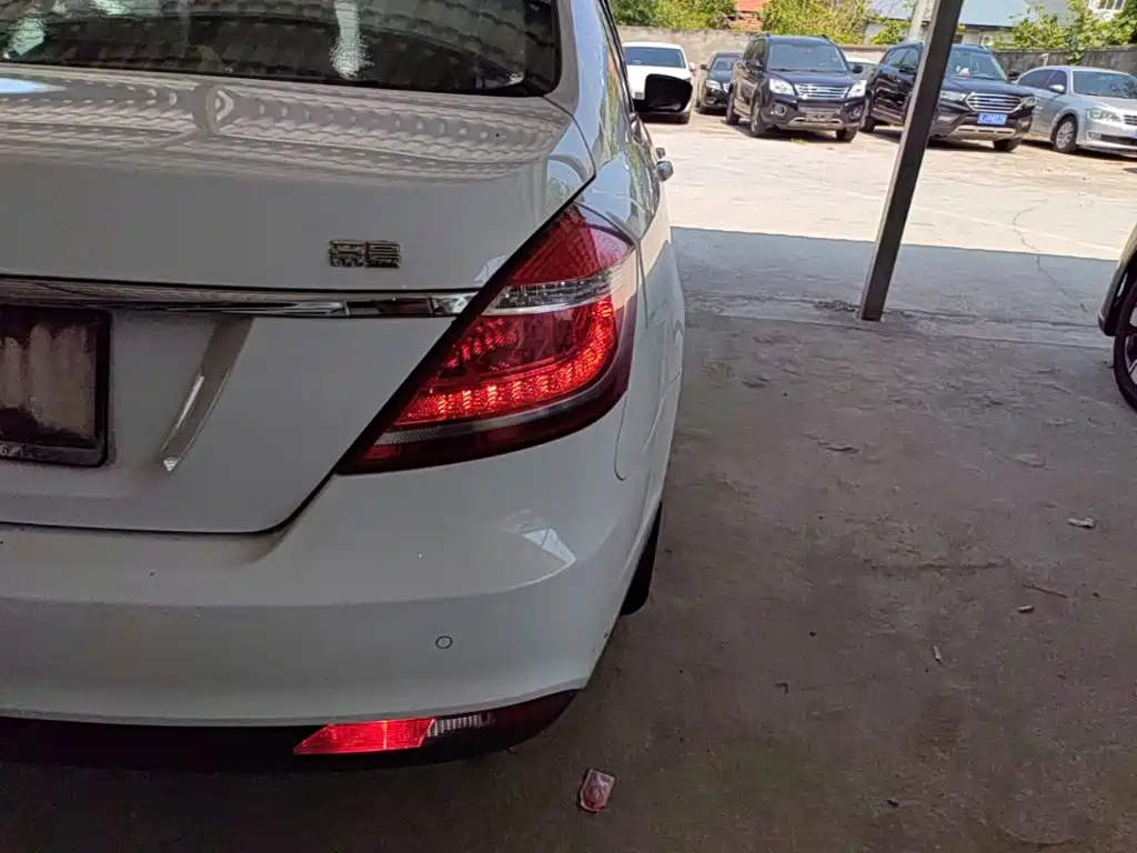 Geely Emgrand — миниатюра 8