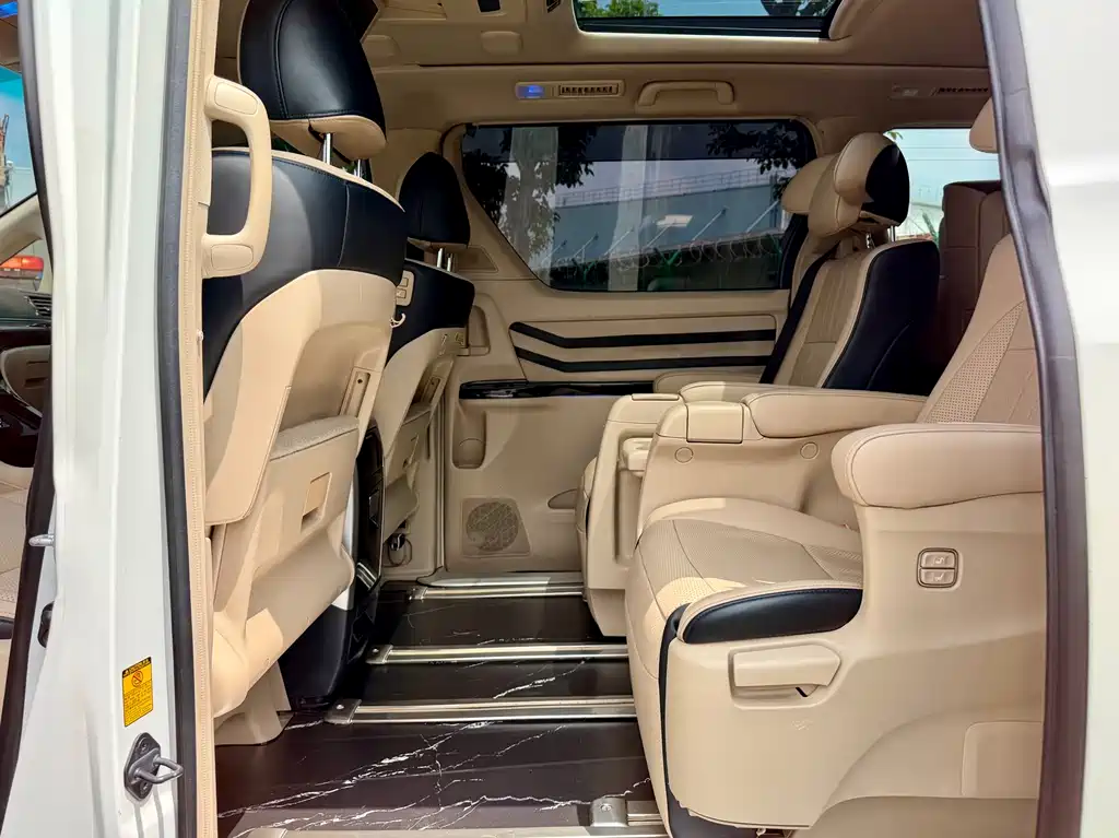 Toyota Alphard 2012 3.5L Luxury