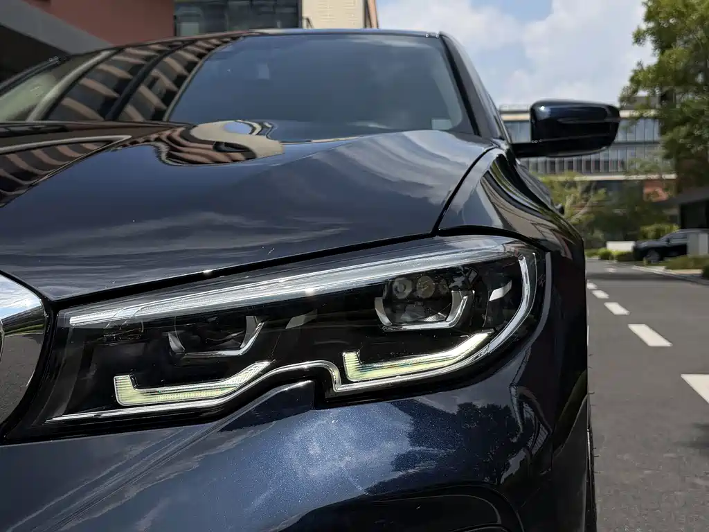 BMW 3 Series — миниатюра 7