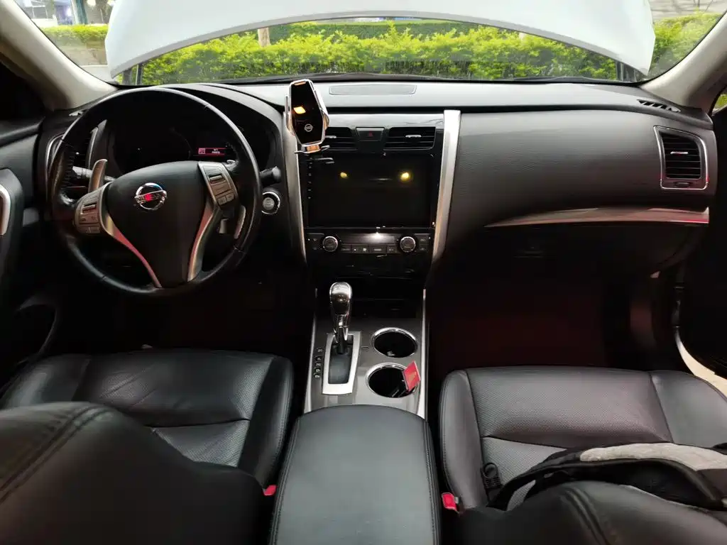 Nissan Teana — миниатюра 10