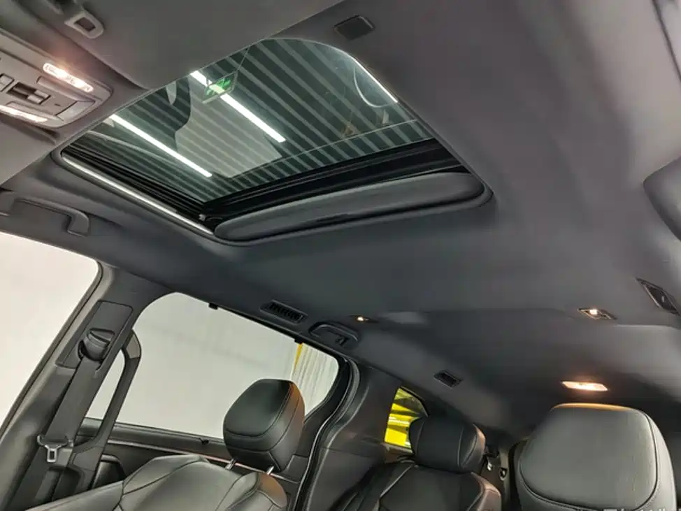 Toyota Sienna — миниатюра 13