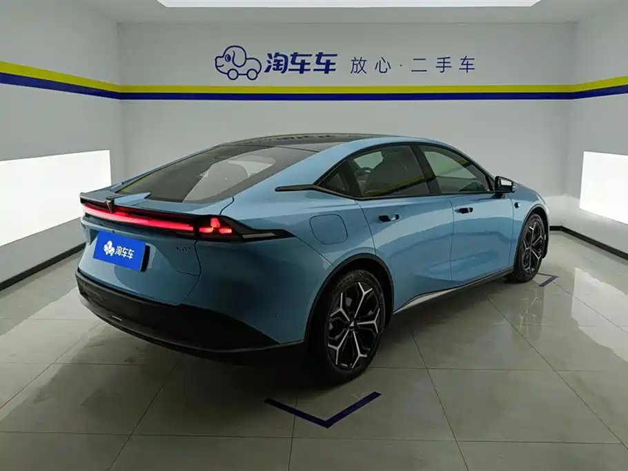 Changan Deepal DARK BLUE L07