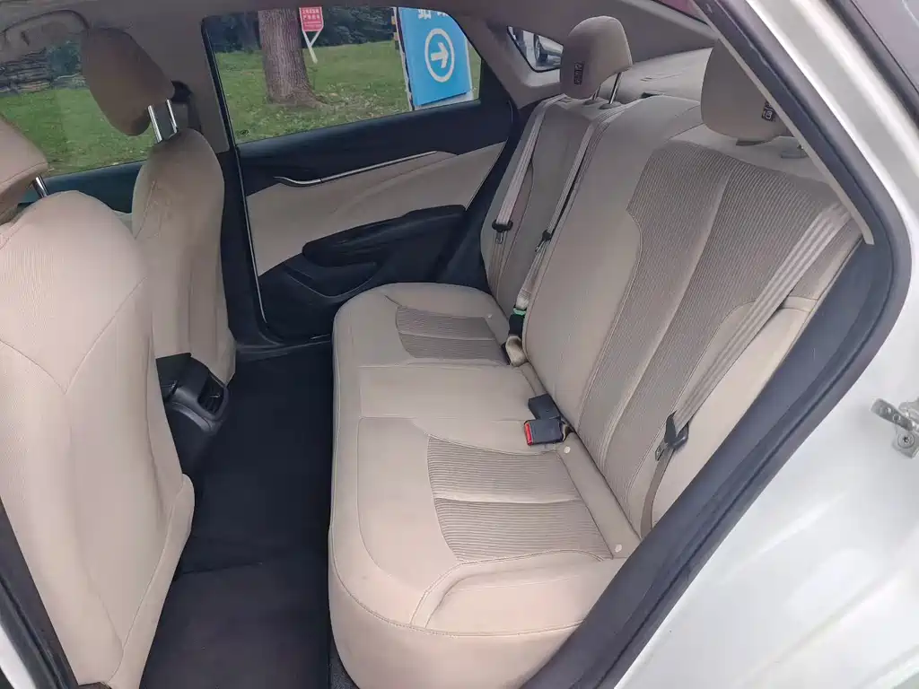 Buick Excelle — миниатюра 6