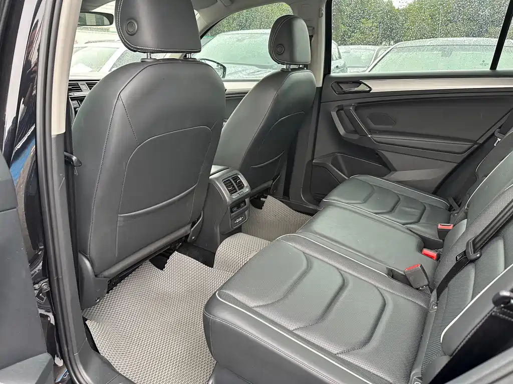 Volkswagen Tiguan L PHEV — миниатюра 5