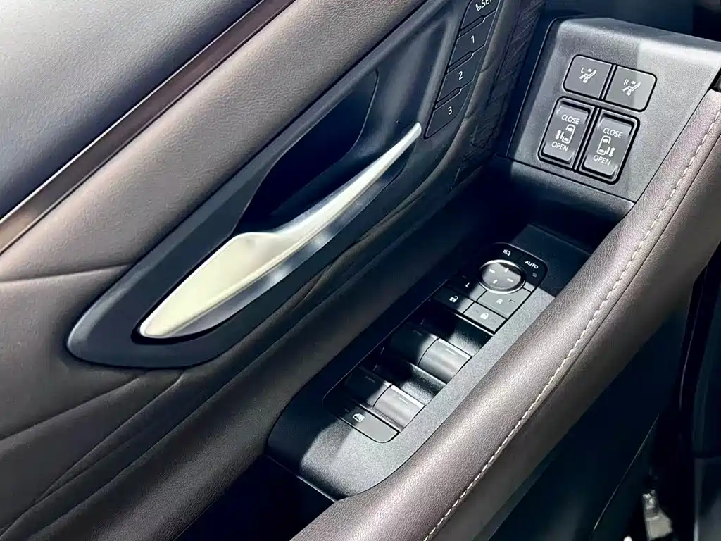 Toyota Alphard 2024 2.5L Premium