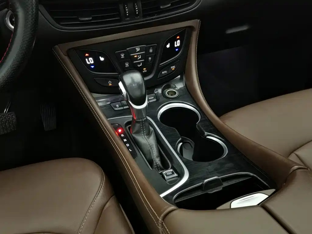 Buick Envision Plus — миниатюра 13