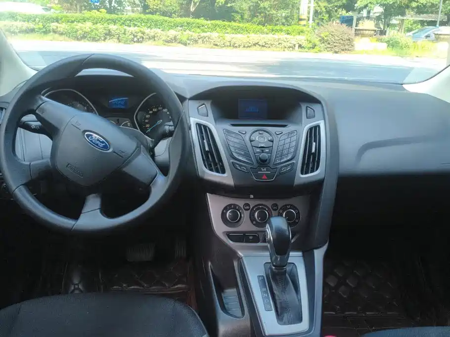 Ford Focus — миниатюра 12