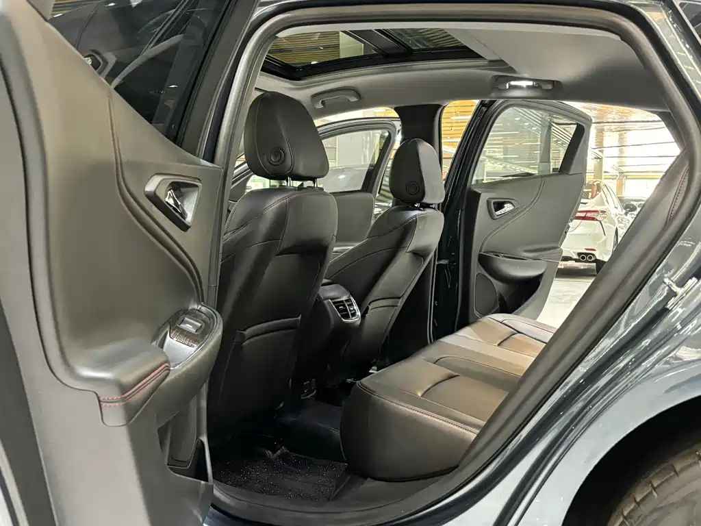 Chevrolet Malibu XL — миниатюра 7