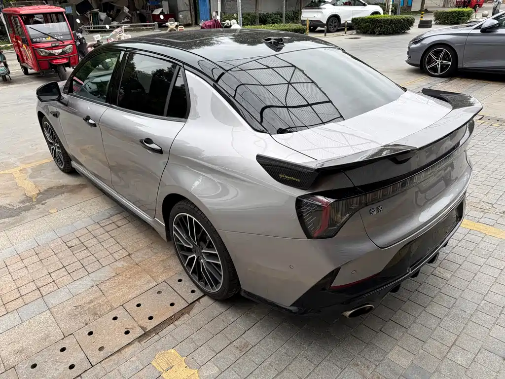 Lynk & Co 03 — миниатюра 21