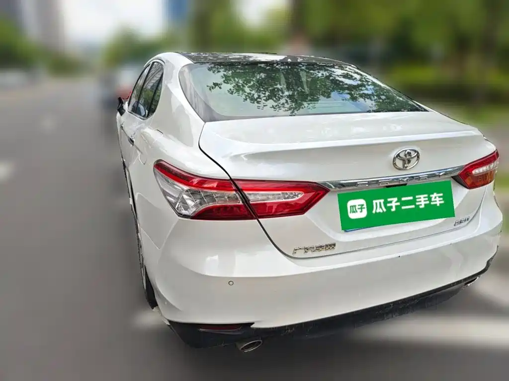 Toyota Camry — миниатюра 4