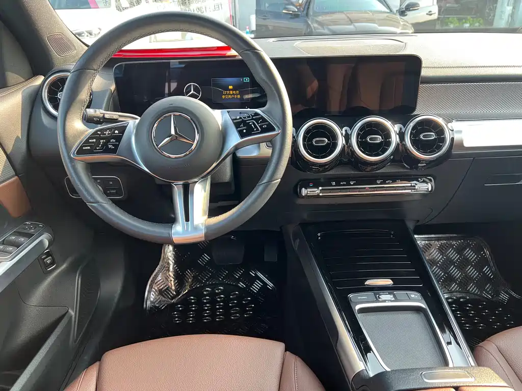 Mercedes-Benz GLB — миниатюра 9