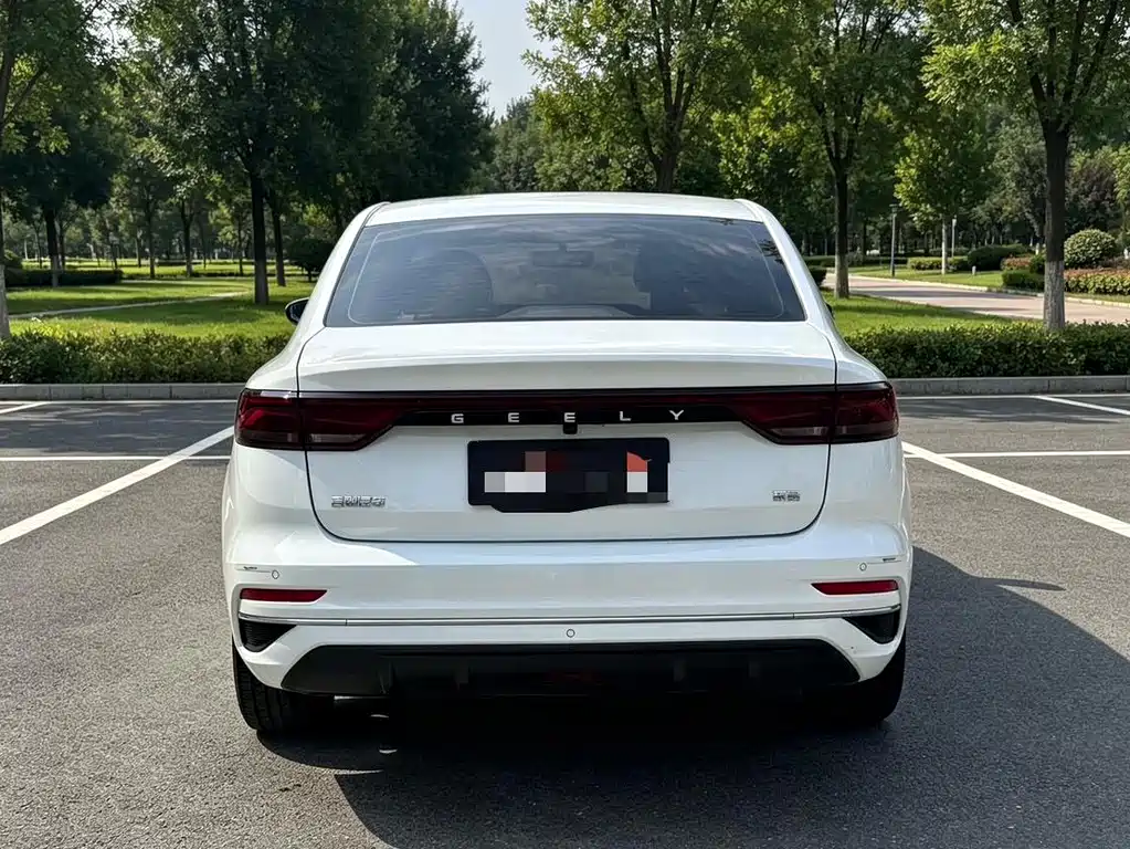 Geely Emgrand — миниатюра 8