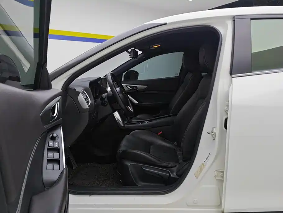 Mazda CX-4 — миниатюра 9