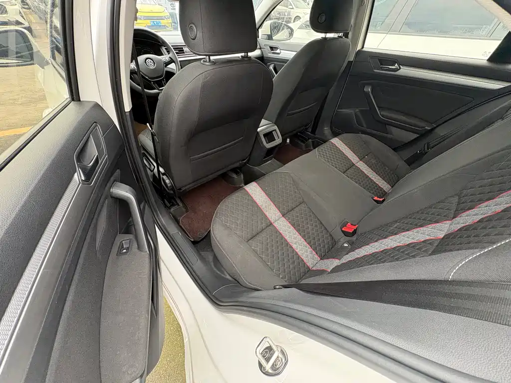 Volkswagen Lamando — миниатюра 4
