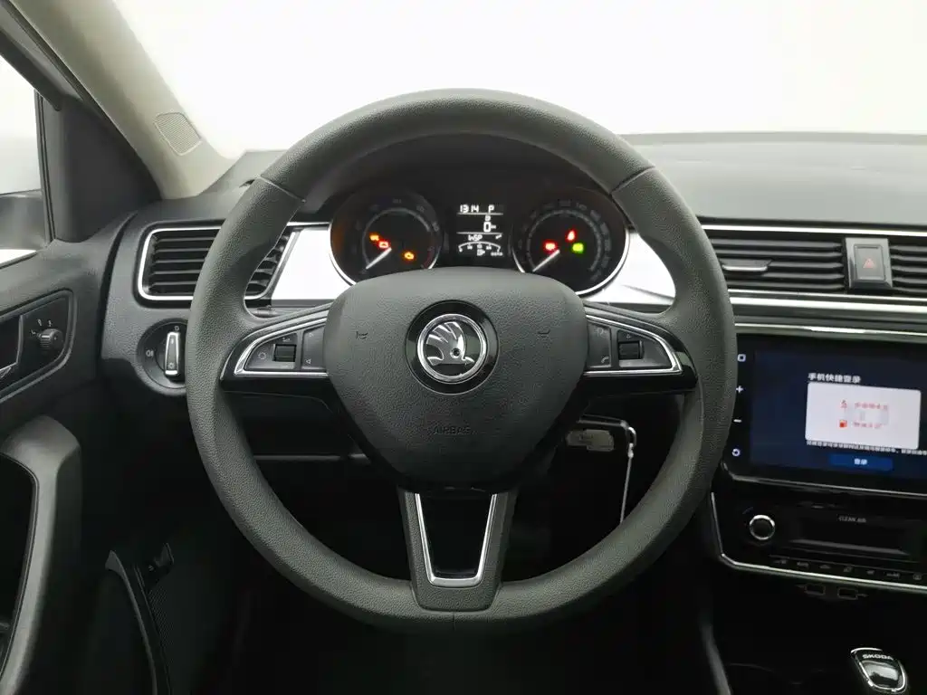 Skoda Rapid — миниатюра 11