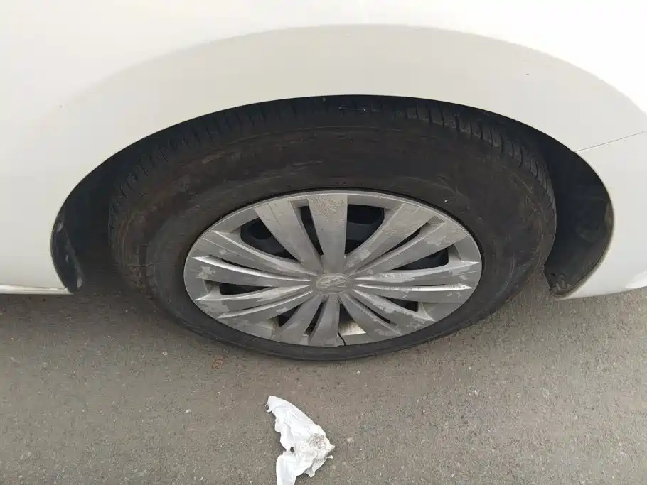 Volkswagen Santana — миниатюра 6