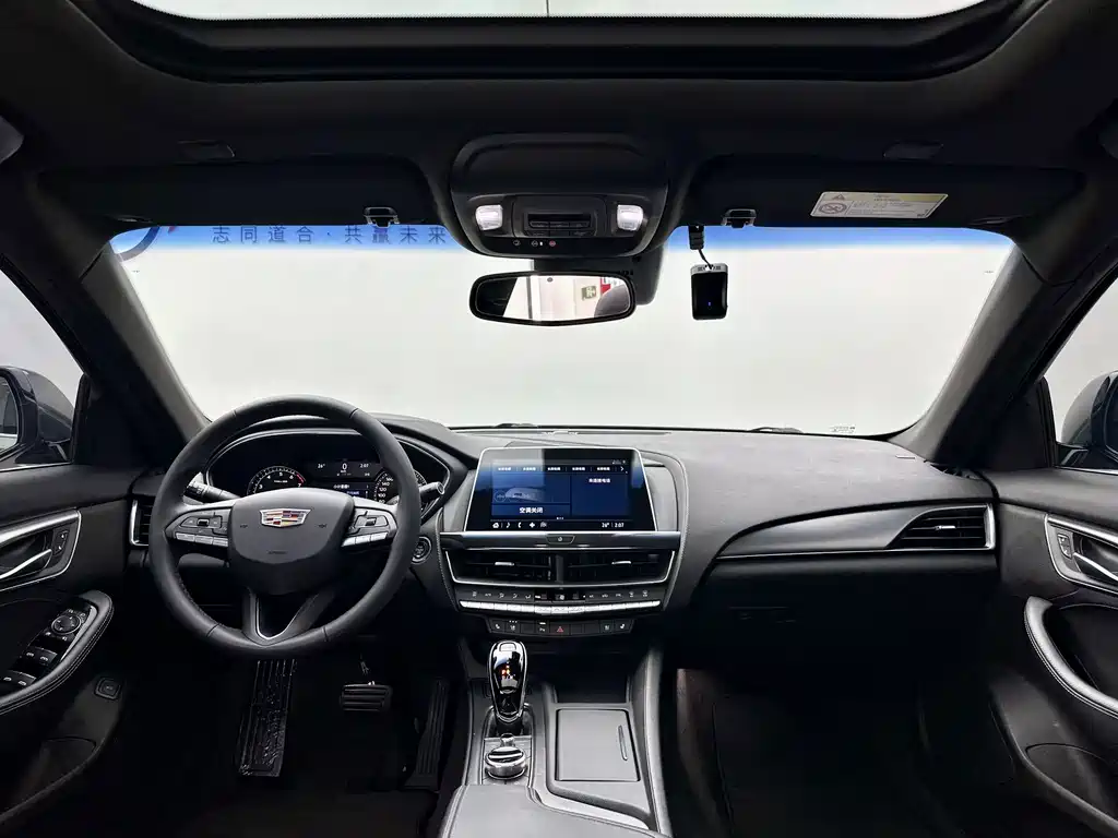 Cadillac CT5 — миниатюра 4