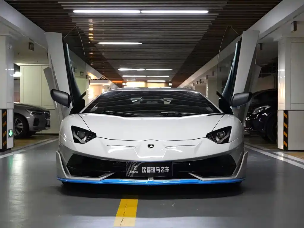 Lamborghini Aventador 2011 LP 700-4