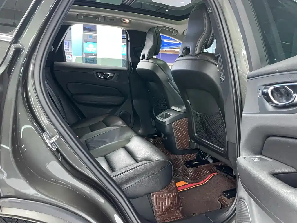 Volvo XC60 — миниатюра 7