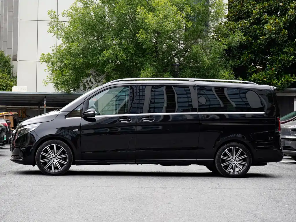 Mercedes-Benz V-Class V 2024 V 300 L Luxury