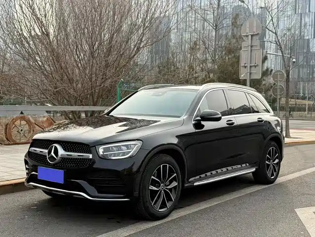 MERCEDES-BENZ GLC