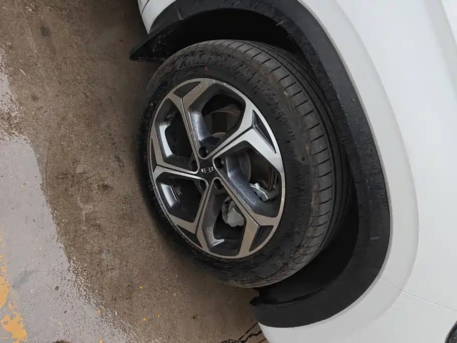 Geely Xingyue L — миниатюра 6