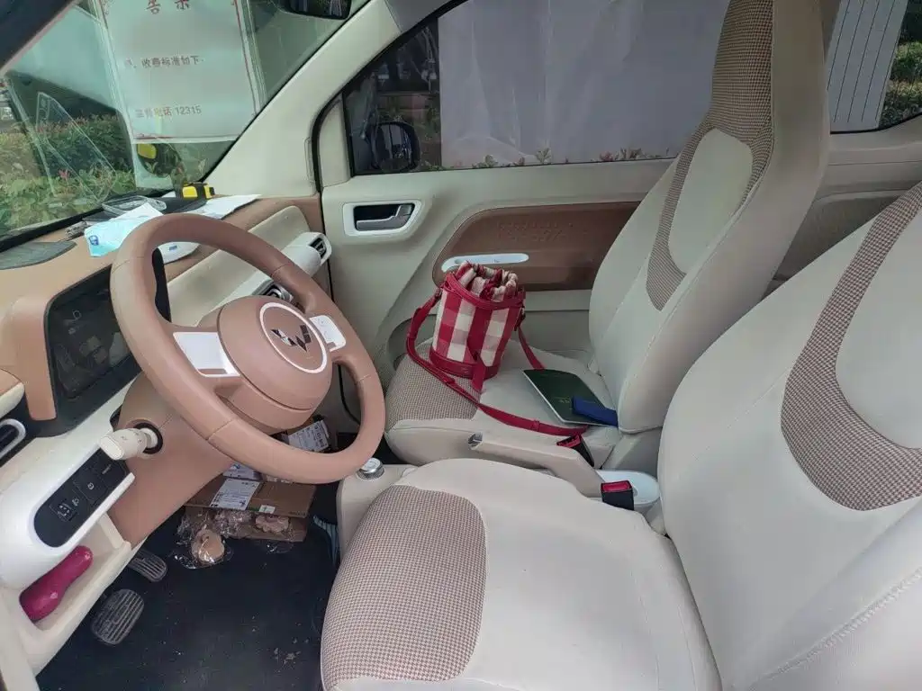 Wuling MINIEV — миниатюра 11