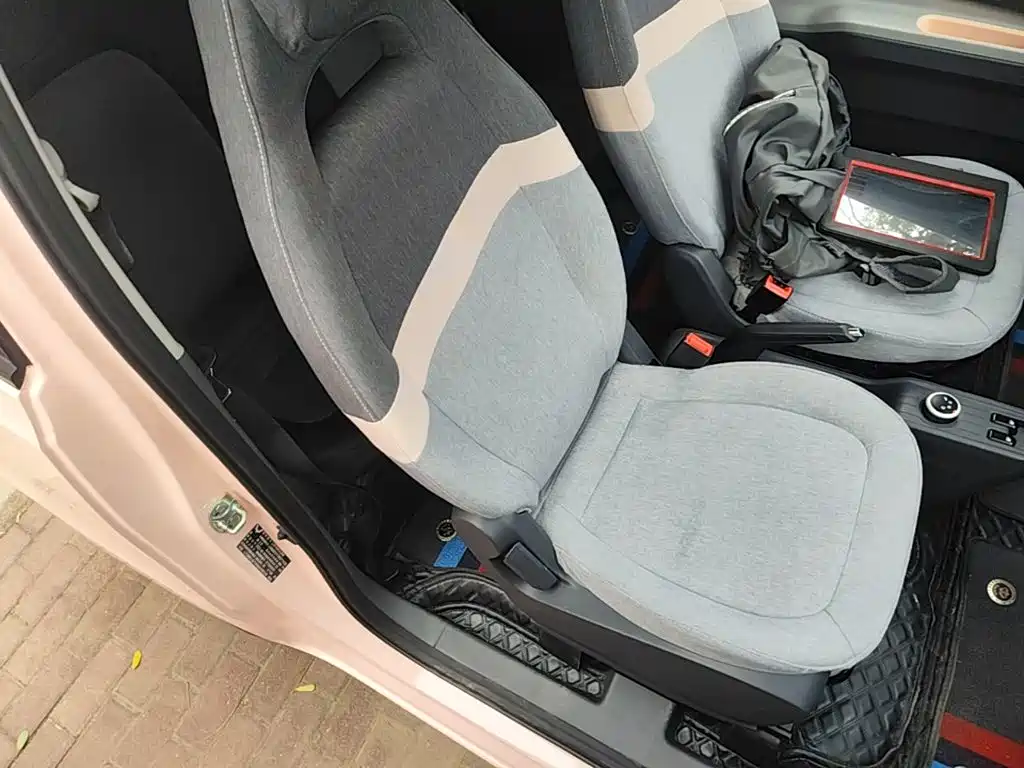 Wuling MINIEV — миниатюра 25