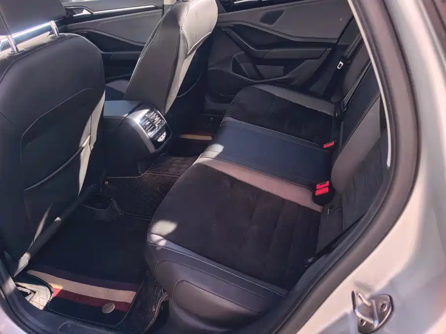 Volkswagen Sagitar — миниатюра 11