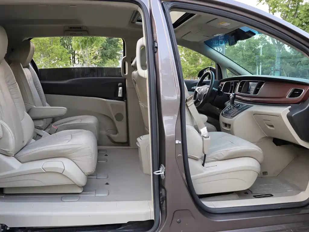 Buick GL8 — миниатюра 18