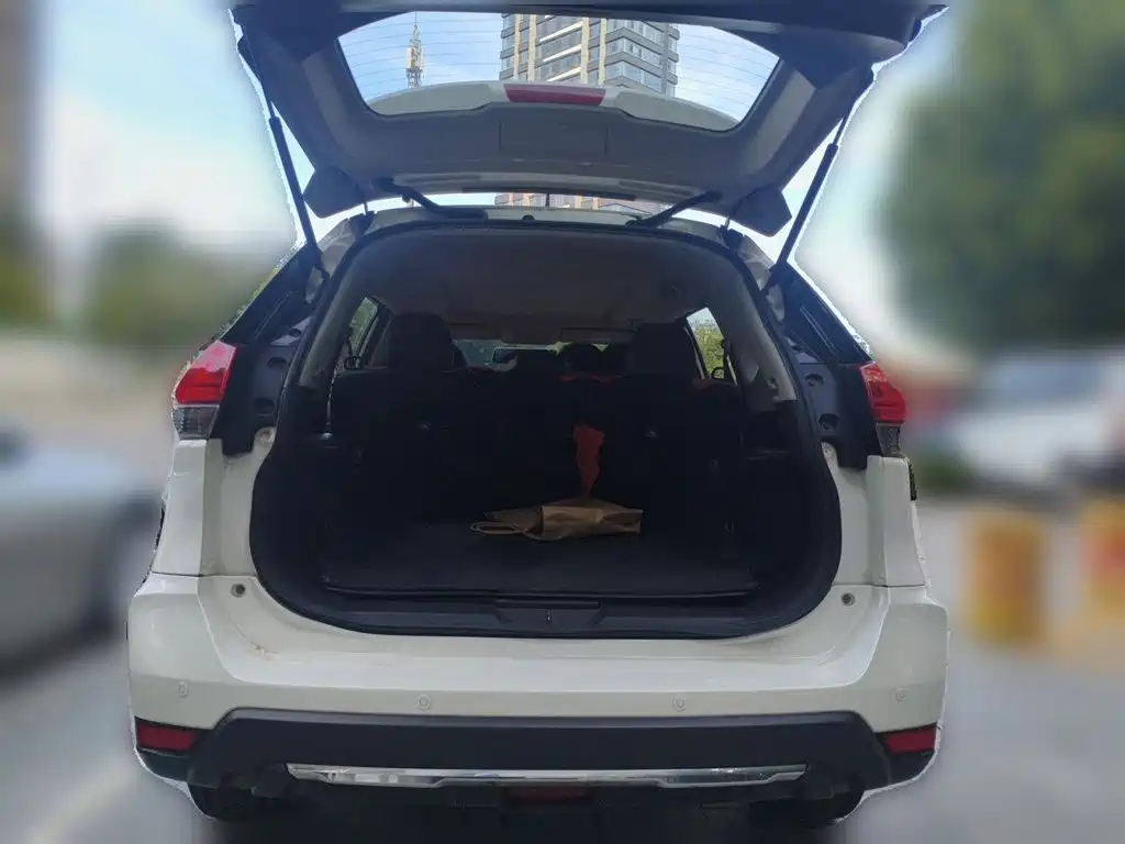 Nissan X-Trail — миниатюра 15