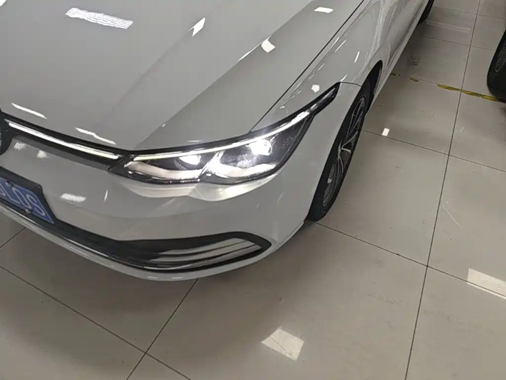 Volkswagen Golf — миниатюра 24