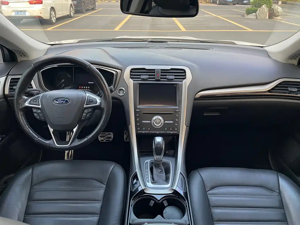 Ford Mondeo — миниатюра 12