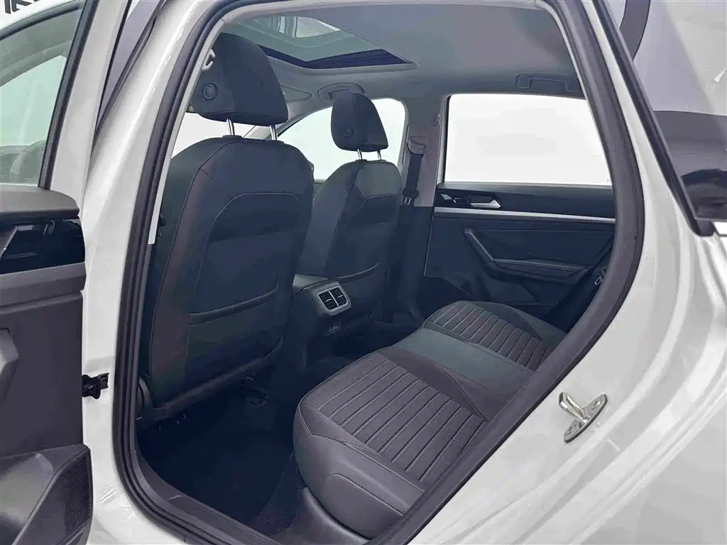 Volkswagen Lavida — миниатюра 21