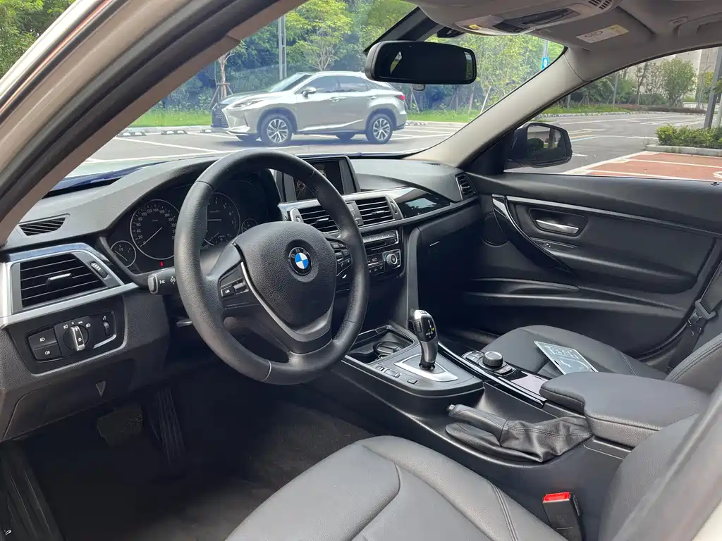 BMW 3 Series — миниатюра 4