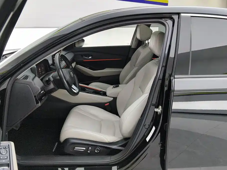 Honda Accord — миниатюра 9