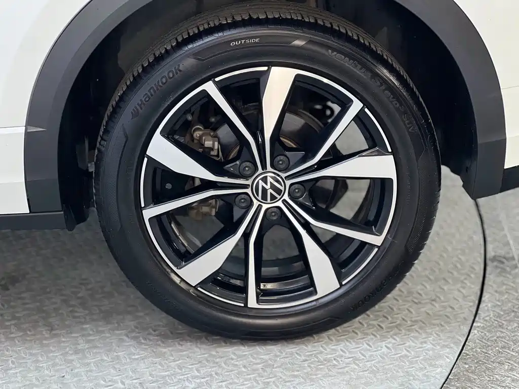 Volkswagen T-Roc — миниатюра 23