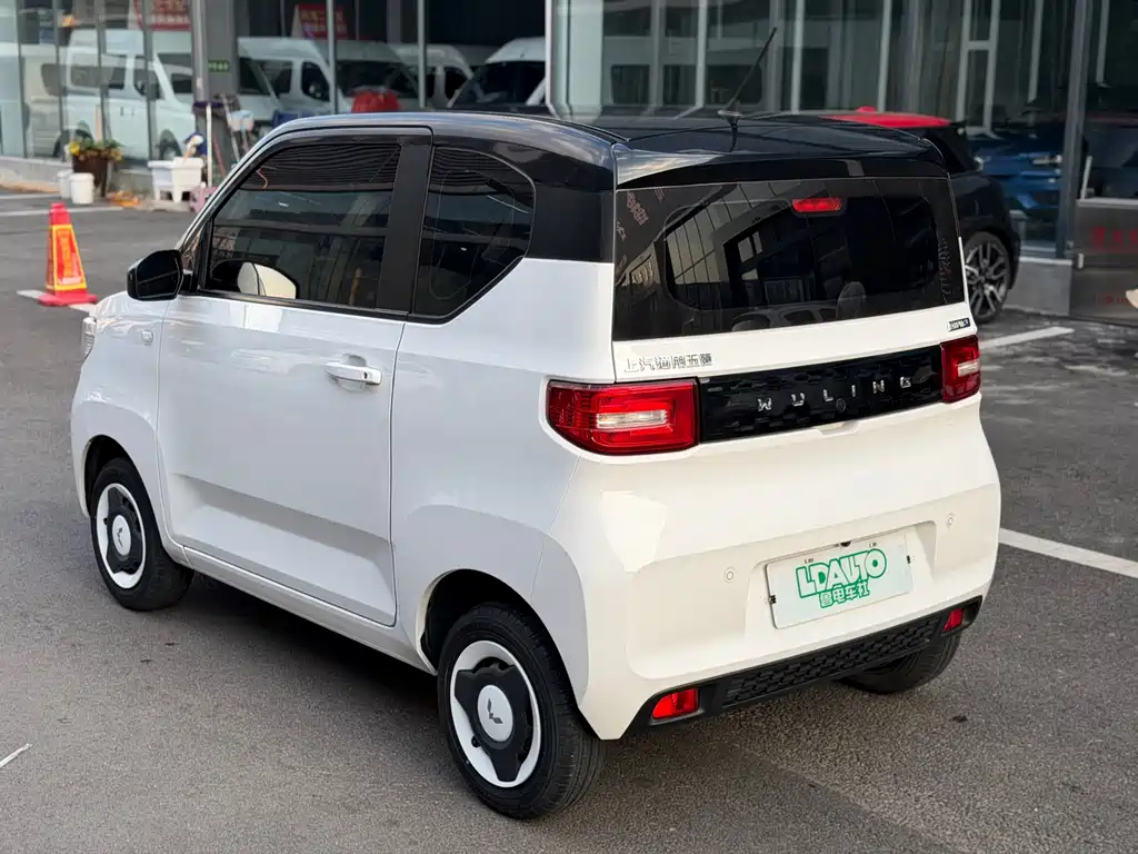 Wuling MINIEV — миниатюра 8