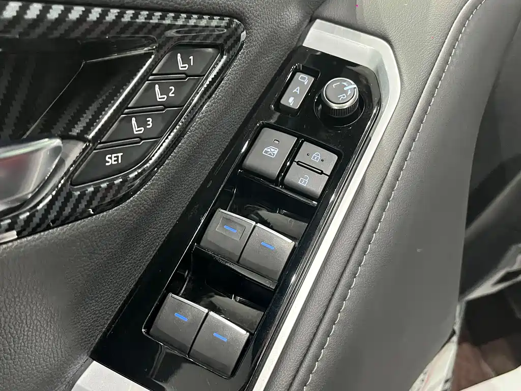 Toyota Land Cruiser 2022 3.5T AT