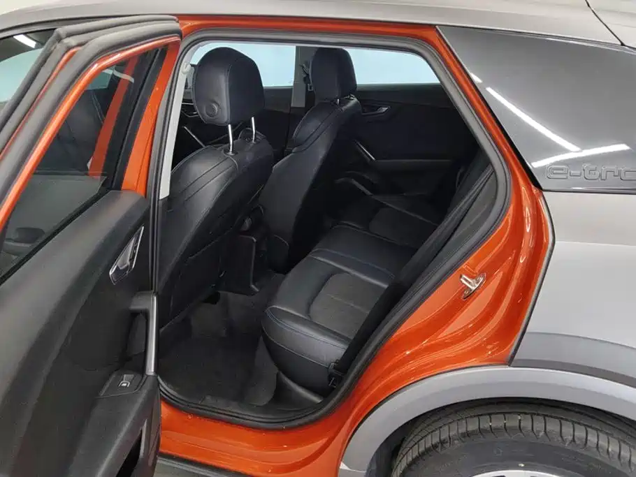 Audi Q2L e-tron — миниатюра 11