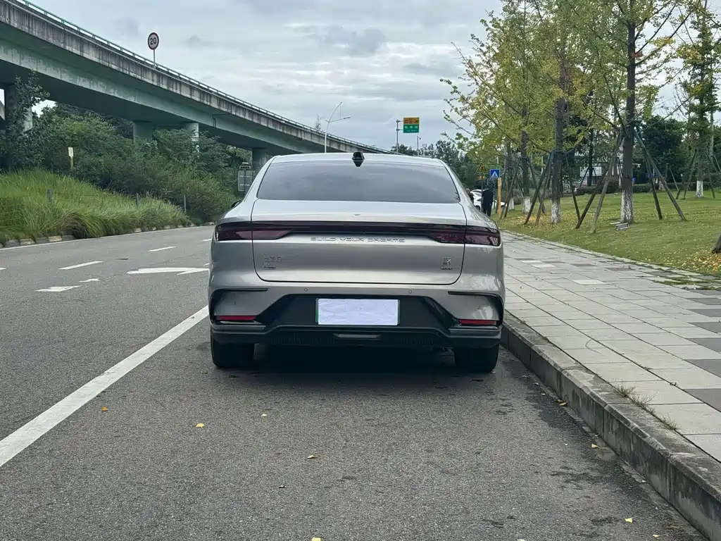 BYD Han — миниатюра 8