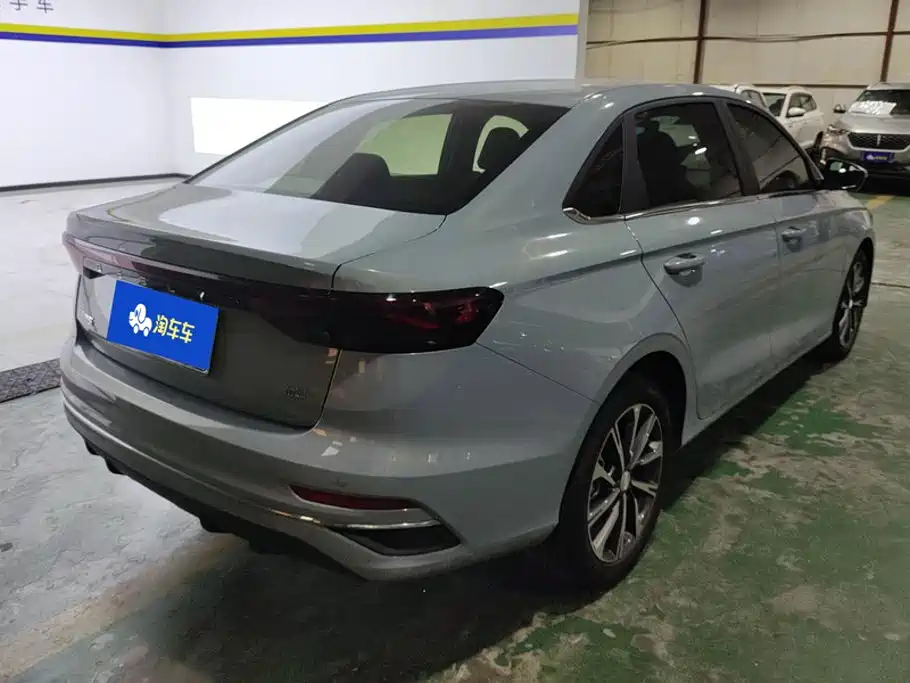 Geely Emgrand — миниатюра 3